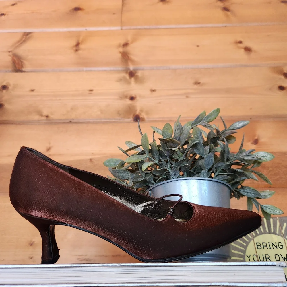Stuart Weitzman Glooporto Copper Brown Silk Leather Evening Pump Heel Shoe Sz 6B